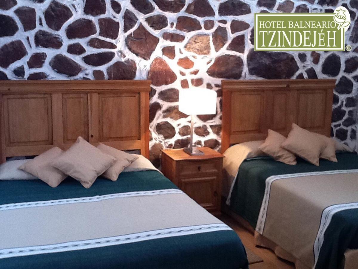 Hotel Balneario Tzindejeh Tasquillo Exteriör bild
