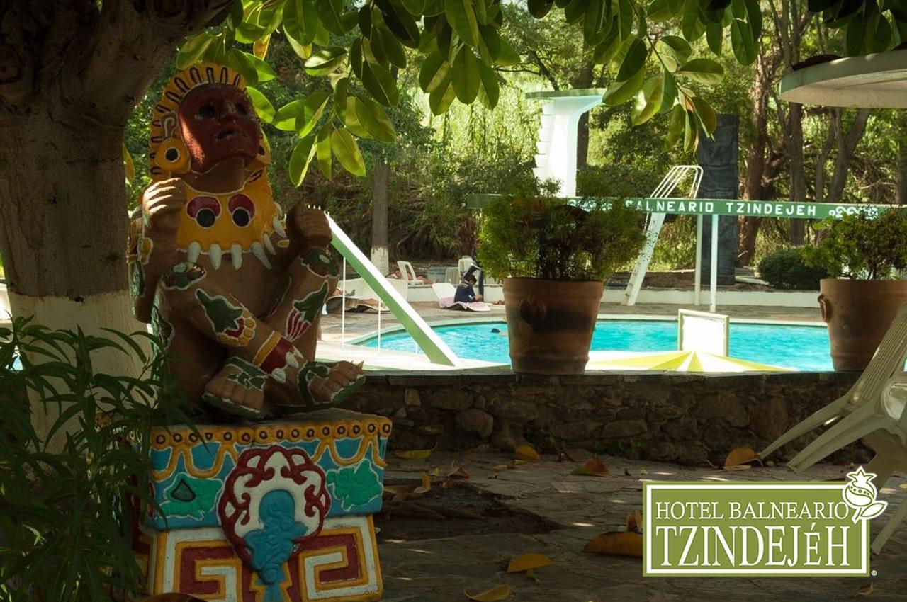 Hotel Balneario Tzindejeh Tasquillo Exteriör bild